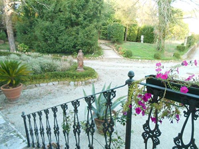 Casa con 6 locali in vendita in Via Francesco Ferraris, Lucca