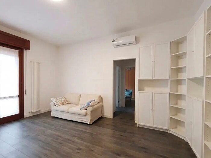 Appartamento trilocale in vendita in Via Ercole Lelli, Bologna