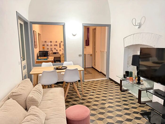 Appartamento trilocale in vendita in Piazza Luni, Sarzana