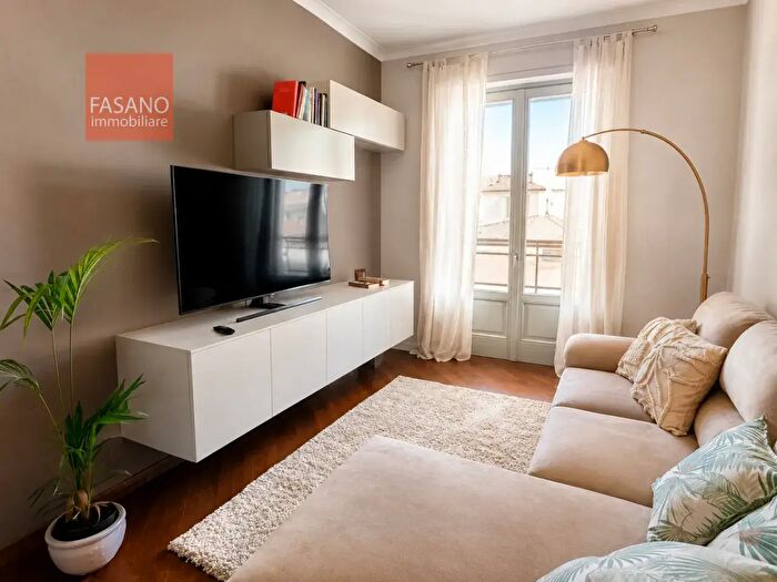 Appartamento trilocale in affitto in Via Ferrante Aporti, Torino