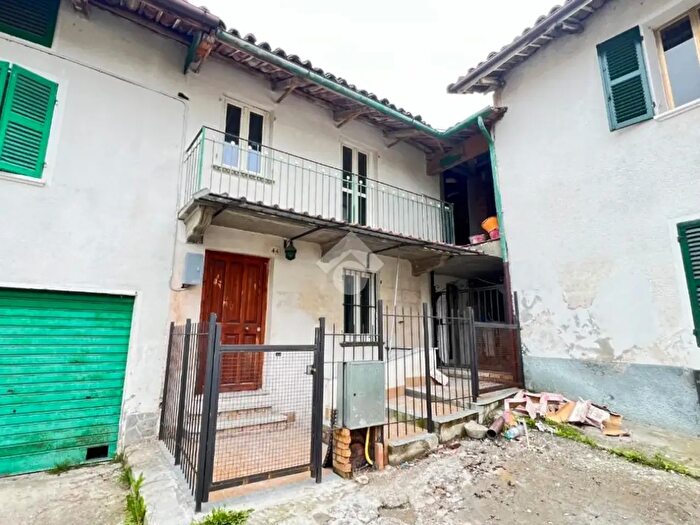 Casa quadrilocale in affitto in Via IV Novembre, Piea