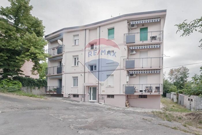 Appartamento trilocale in vendita in Via Clemente De Caesaris, Penne