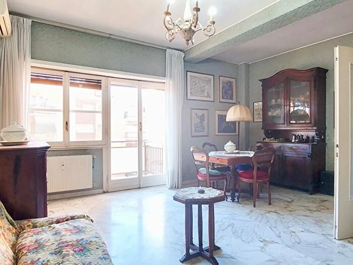 Appartamento quadrilocale in vendita in Via Santorre Santarosa, Roma