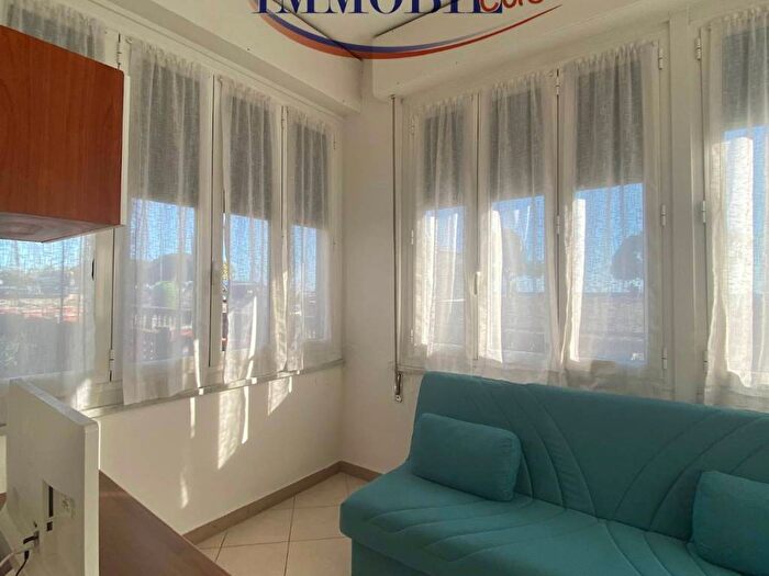 Appartamento trilocale in affitto in Corso Valparaiso, Centro, Chiavari