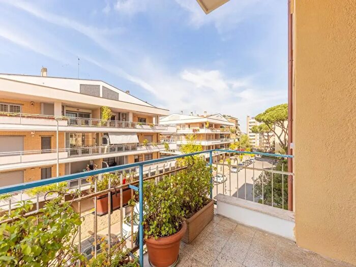 Appartamento trilocale in vendita in Via Luigi Pirandello, Roma