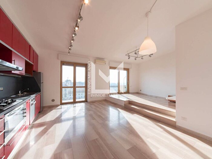 Appartamento trilocale in affitto in Viale Gabriele DAnnunzio, Ticinese, Milano