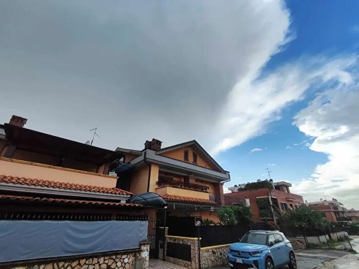 Appartamento quadrilocale in vendita in Via degli Orti, Tivoli