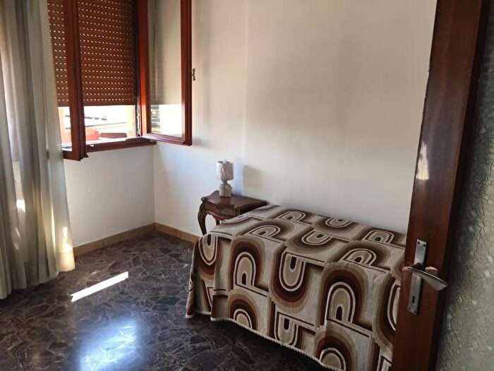 Appartamento con 5 locali in affitto in Via Filippo Corridoni, Pisa