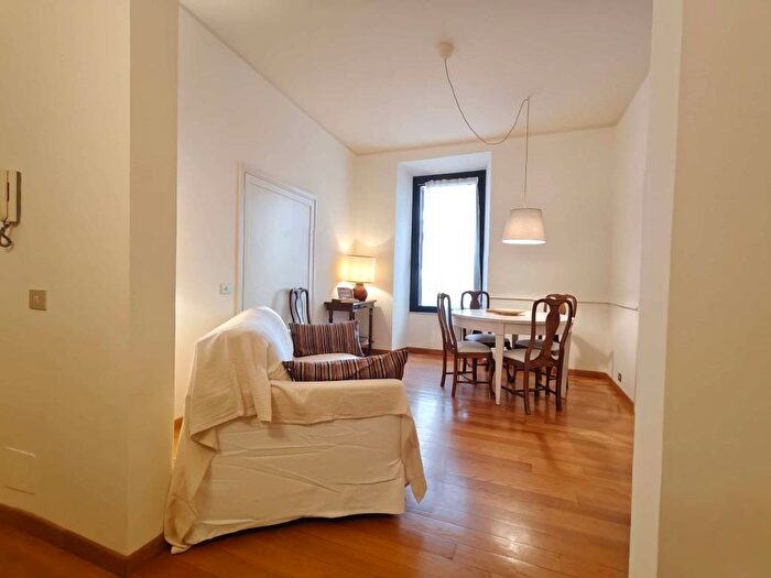 Appartamento trilocale in affitto in Via di Sant'Andrea delle Fratte, Spagna, Roma