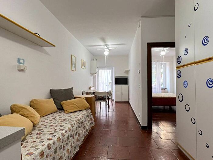 Appartamento bilocale in affitto in Via Antonio Ghilini, Centro, Loano