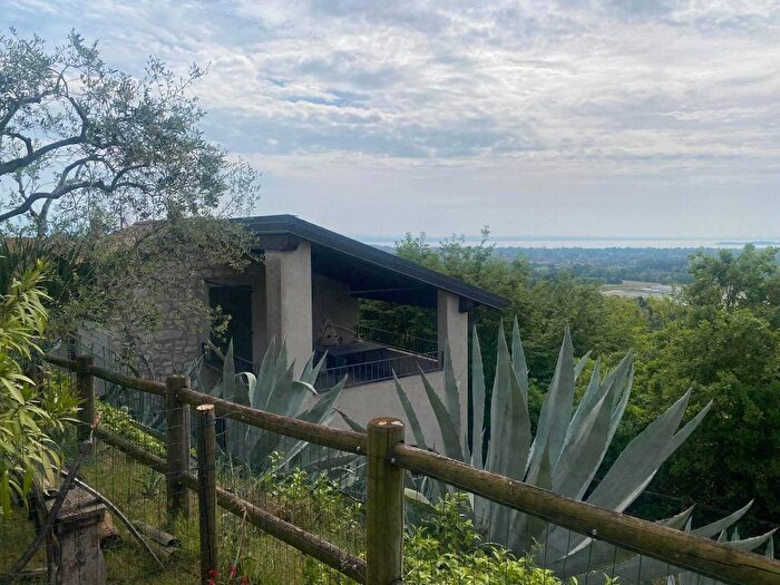 Appartamento trilocale in affitto in Via Novaglio, Picedo, Polpenazze del Garda