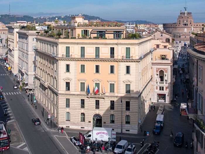 Casa con 6 locali in affitto in Corso Vittorio Emanuele II, Via Giulia, Roma