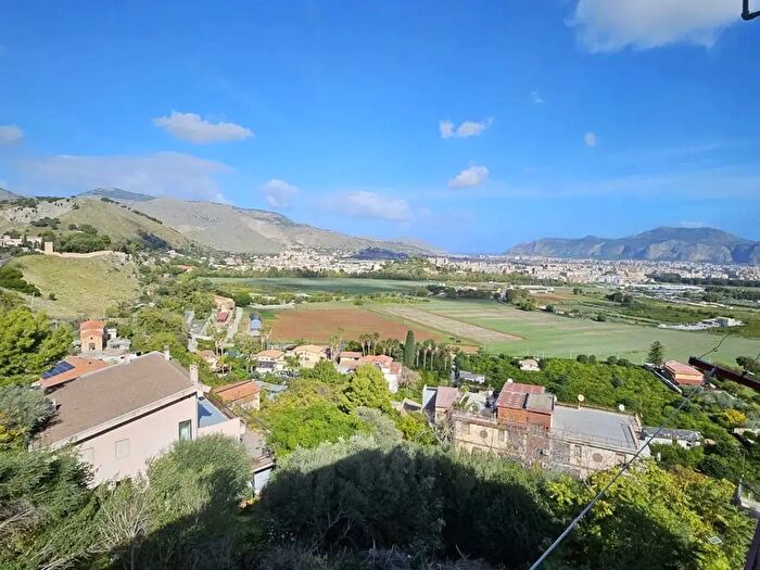 Appartamento quadrilocale in vendita in Via Francesco Baracca a, Palermo