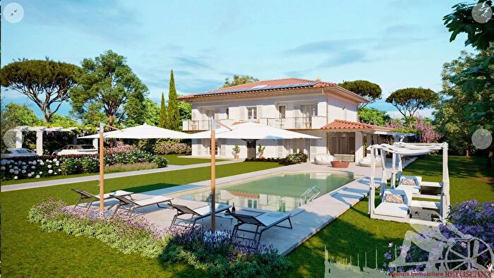 Casa con 17 locali in vendita in Forte Dei Marmi