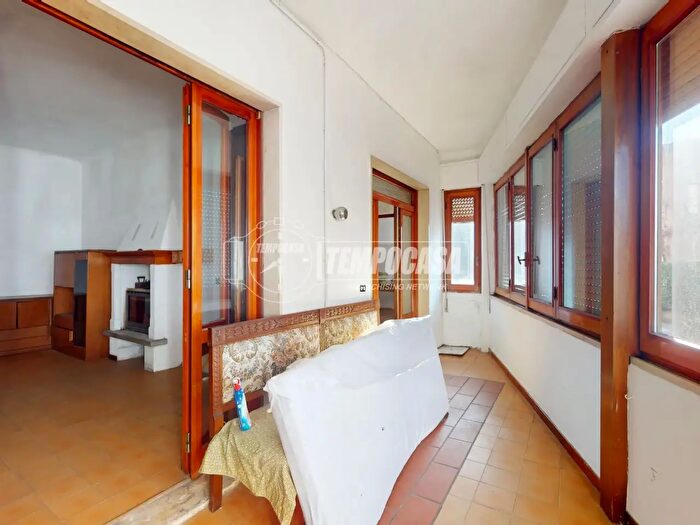 Casa con 5 locali in vendita in Via Solferino, Carate Brianza