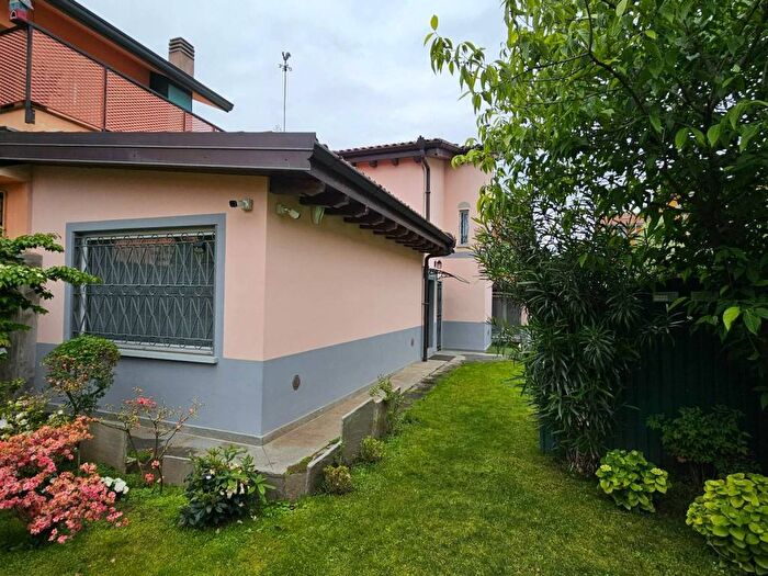 Appartamento bilocale in affitto in Viale Assunta, Centro, Cernusco sul Naviglio