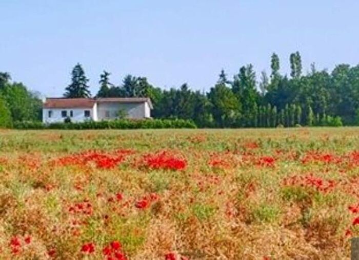 Casa con 6 locali in vendita in Tortona