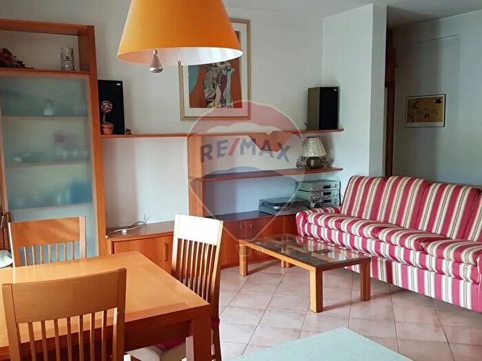 Appartamento trilocale in vendita in Via Feltre, Belluno