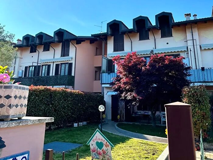 Appartamento monolocale in affitto in Via Ceresola, Besana In Brianza