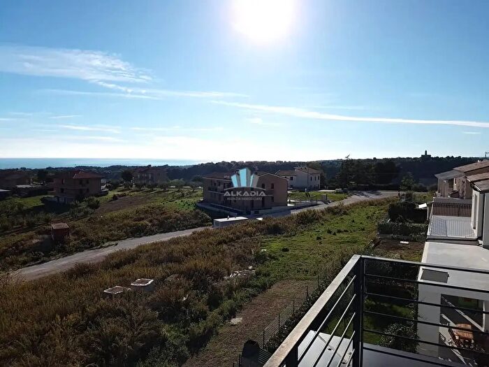 Casa con 7 locali in vendita in Fermo