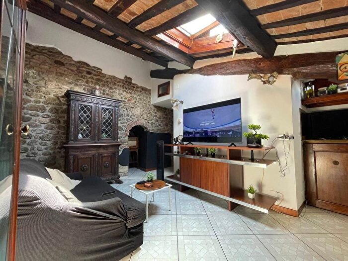 Appartamento bilocale in affitto in Via Curtatone Montanara, Centro Storico, Pistoia