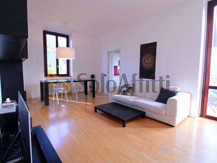 Appartamento trilocale in affitto in Viale Trieste, Barlassina