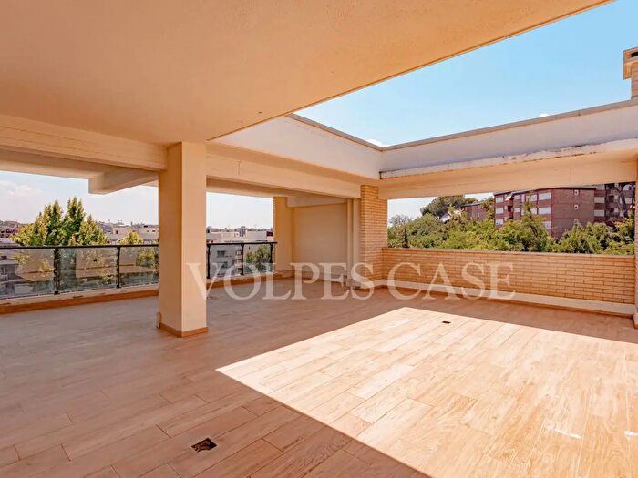 Appartamento quadrilocale in vendita in Via Cavriglia, Roma