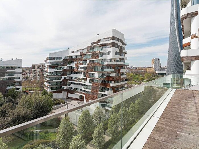 Appartamento quadrilocale in affitto in Via Senofonte, City Life, Milano