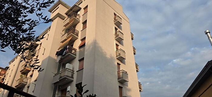 Appartamento trilocale in vendita in Via Garibaldi, Nova Milanese