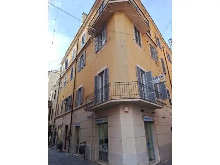 Appartamento quadrilocale in vendita in Via Piave, Frascati