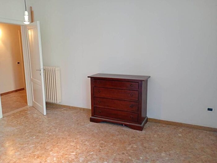 Appartamento con 5 locali in affitto in Leopoldo Vittorio Emanuele Statuto, Firenze