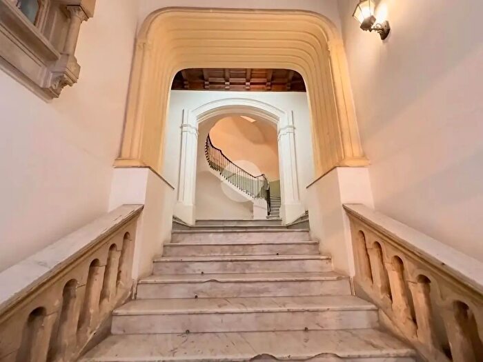 Appartamento quadrilocale in vendita in Via Emanuele De Deo, Napoli