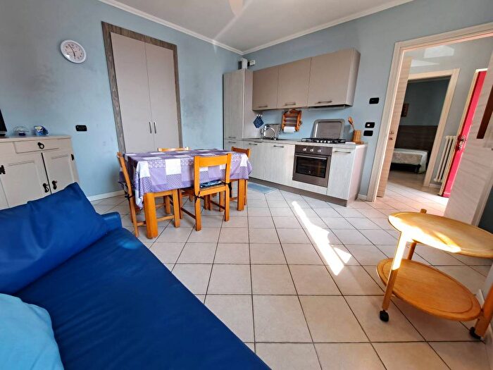 Appartamento bilocale in affitto in Via Acquaforte, Centro, Gera Lario