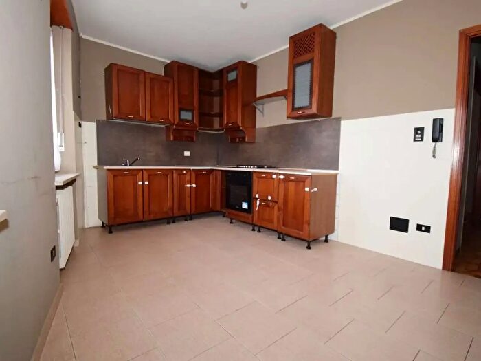 Appartamento trilocale in affitto in Via IV Novembre, Buriasco