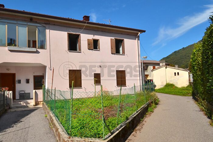 Appartamento con 8 locali in vendita in Valdagno