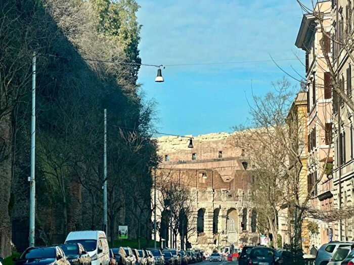 Appartamento bilocale in affitto in Via Marco Aurelio, Colosseo Fori Imperiali, Roma