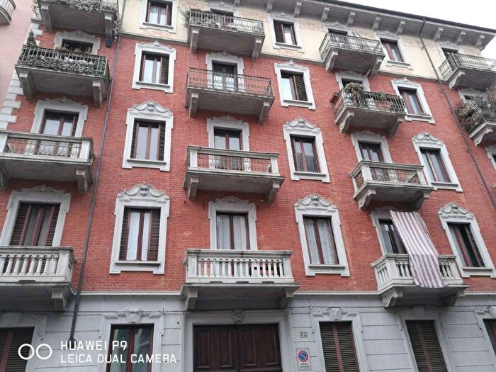 Appartamento quadrilocale in affitto in via Perosa, Cenisia, Torino