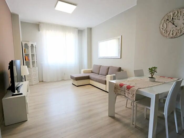 Appartamento trilocale in vendita in Via Carlo Amati, Monza