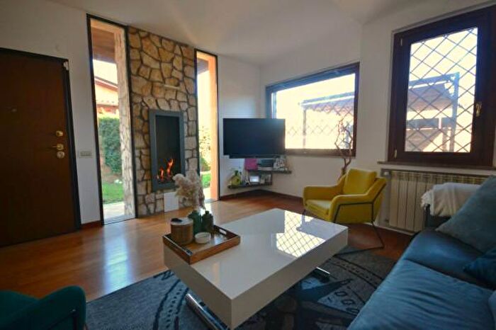 Casa bilocale in vendita in Via Francesco Aquilanti, Roma