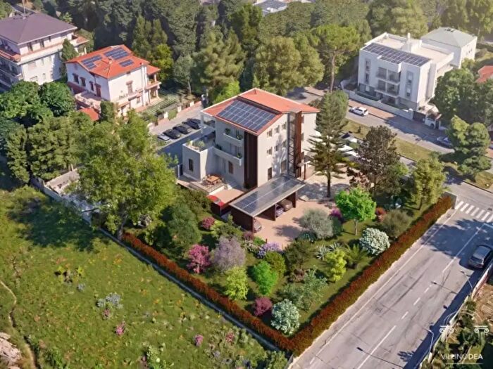 Appartamento quadrilocale in vendita in Via Edoardo Scarfoglio, Pescara
