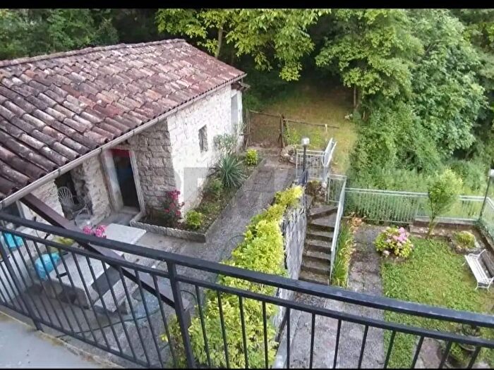 Casa trilocale in vendita in Via Nazionale Snc, Arsie