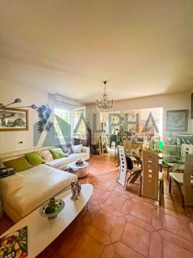 Casa quadrilocale in vendita in Via dei Visconti, Lugo