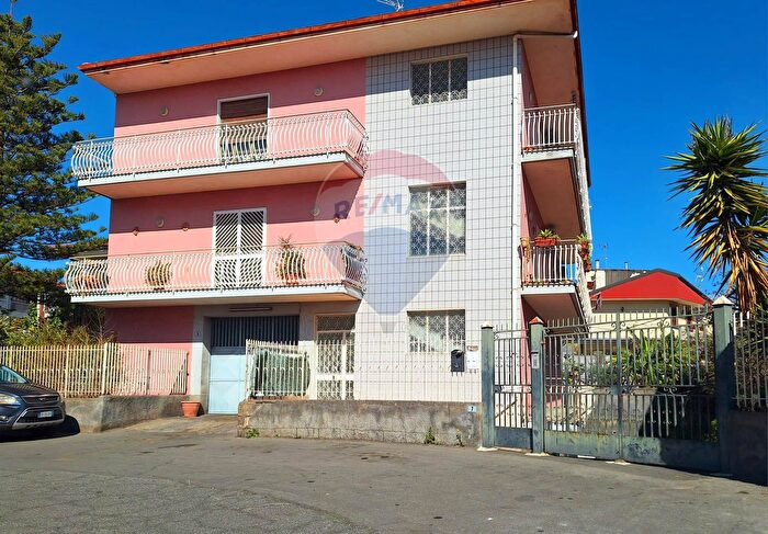 Appartamento quadrilocale in vendita in Via Caduti del Lavoro, Mascalucia