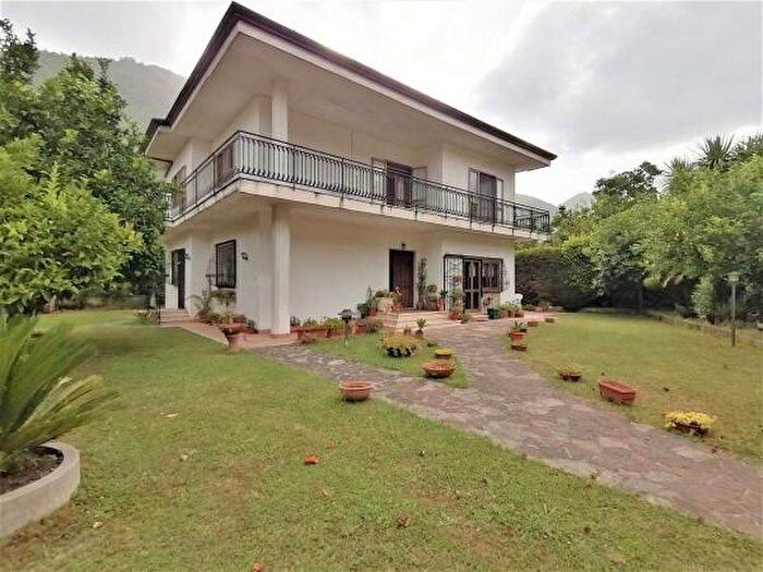 Casa con 5 locali in vendita in Via San Giovanni, Giffoni Valle Piana