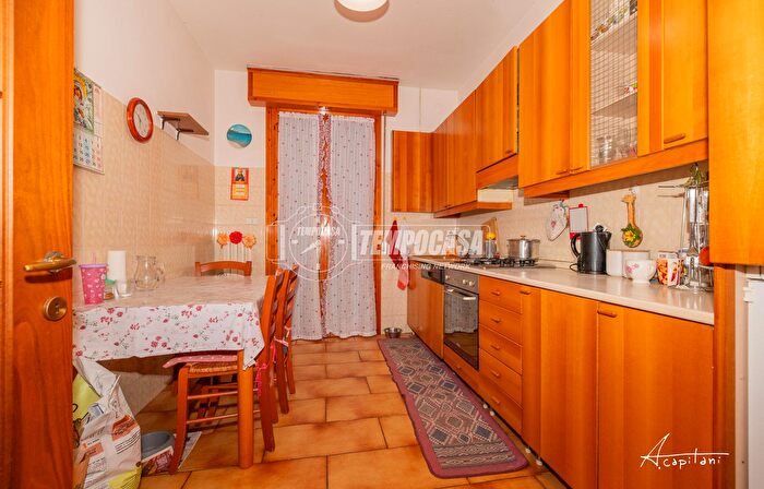 Appartamento quadrilocale in vendita in Via Stradivari C, Modena