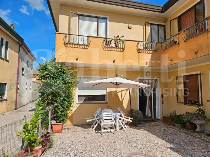 Casa con 5 locali in vendita in Polverara