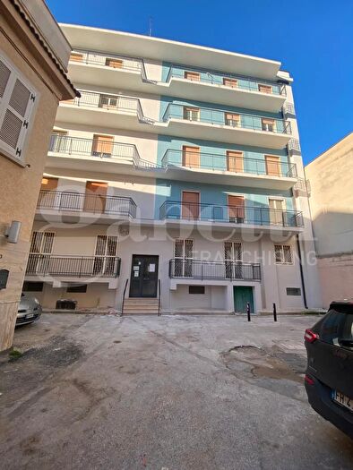 Appartamento quadrilocale in vendita in Via Tommaso Francavilla, Acquaviva Delle Fonti