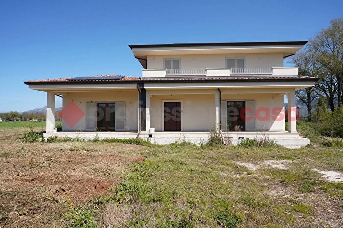 Casa con 5 locali in vendita in Contrada Castelluccio Snc, Aquino