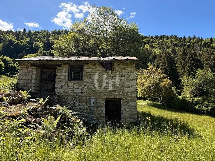 Casa bilocale in vendita in Loc Dossi, Brentonico