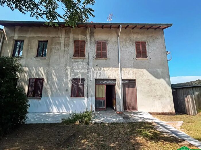Casa trilocale in vendita in Vicolo San Grato, Nova Milanese